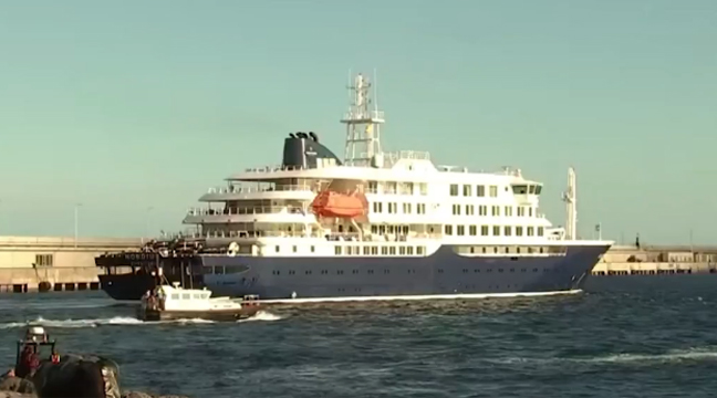 expedition cruise ship