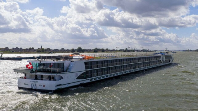 river cruise ship 