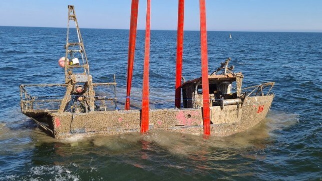 raising wreck of fishing vessel