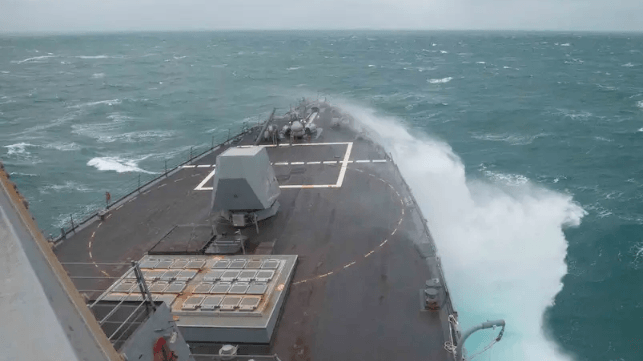 A U.S. Navy destroyer exercises freedom of navigation in the Taiwan Strait (USN file image)